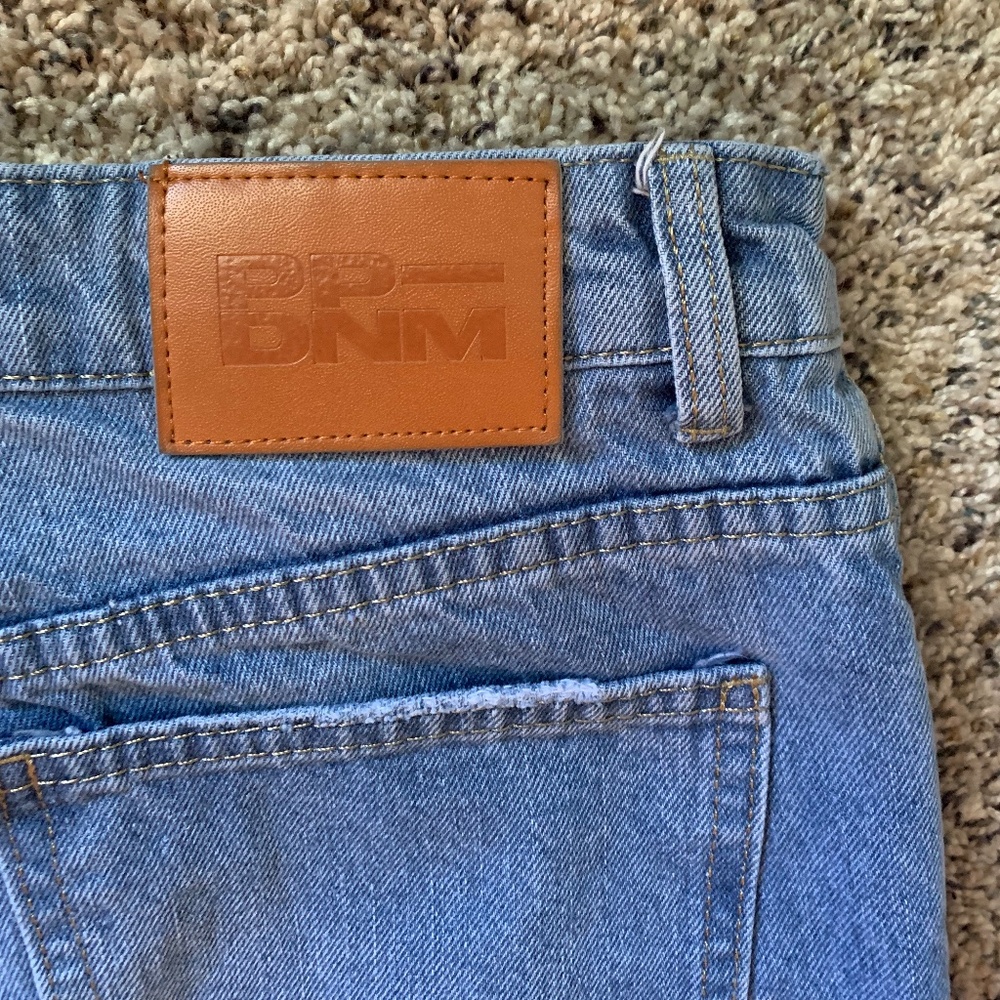 Size 6 Princess Polly Straight Leg Jeans - Picture 5 of 11
